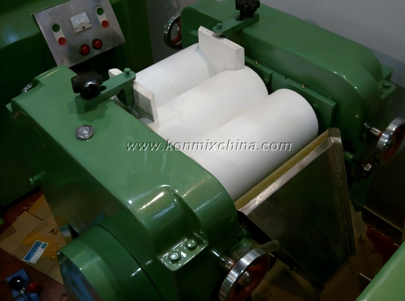 Lab 3-Roll Mill (ceramic roller type)
