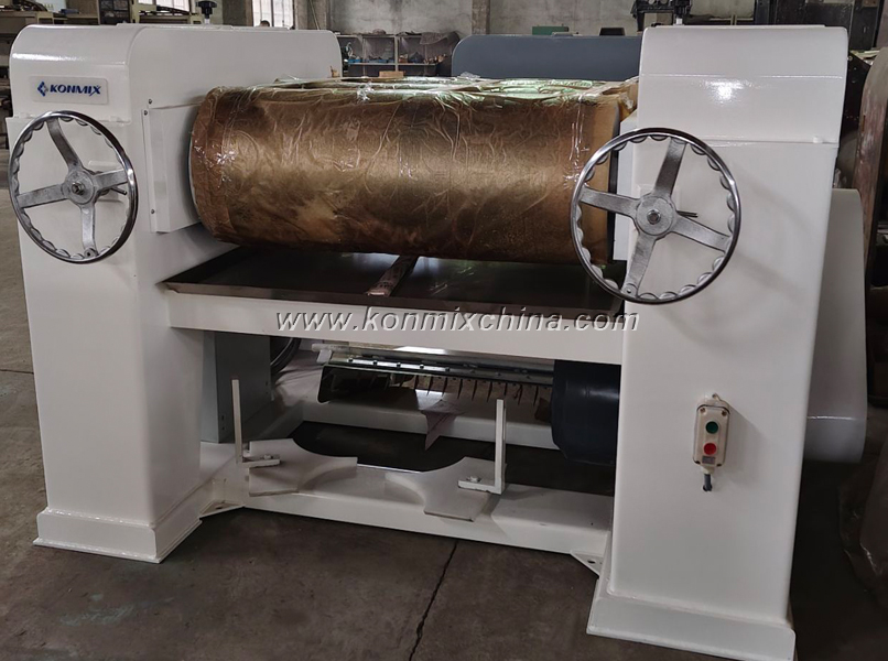 Three Roll Mill (mechanical type)